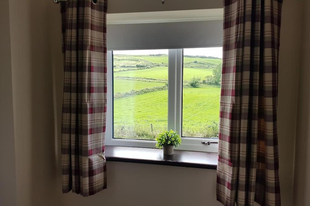 Mcconaghys Glenside Farmhouse Whitepark Bay Ballintoy Ngoại thất bức ảnh